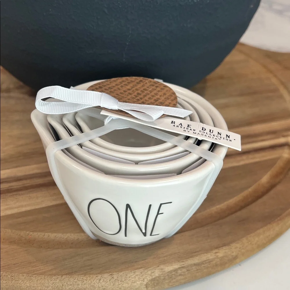 Rae Dunn Measuring Cups..
